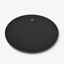 Black trivet