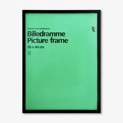 Black wood picture frame - 30x40 cm