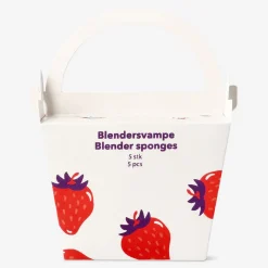Blender sponges for makeup in strawberry box