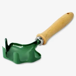 Cultivator in leaf shape