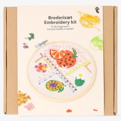 Embroidery kit - Tropical print