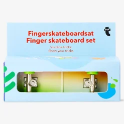 Finger skateboard set