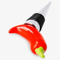 Wine stopper with chilli decoration